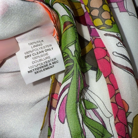 Trina Turk | Magnolia Floral Printed Silk Blouse size XL - Picture 8 of 9